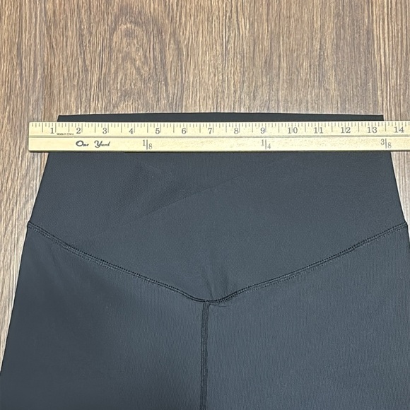 🔥🔥🔥Wilothelabel Black High-Waisted Leggings Size:Large🔥🔥🔥 - Picture 7 of 9
